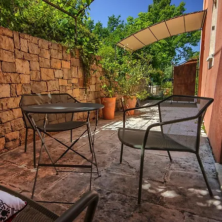 Otel Les Restanques De Moustiers-Sainte-Marie